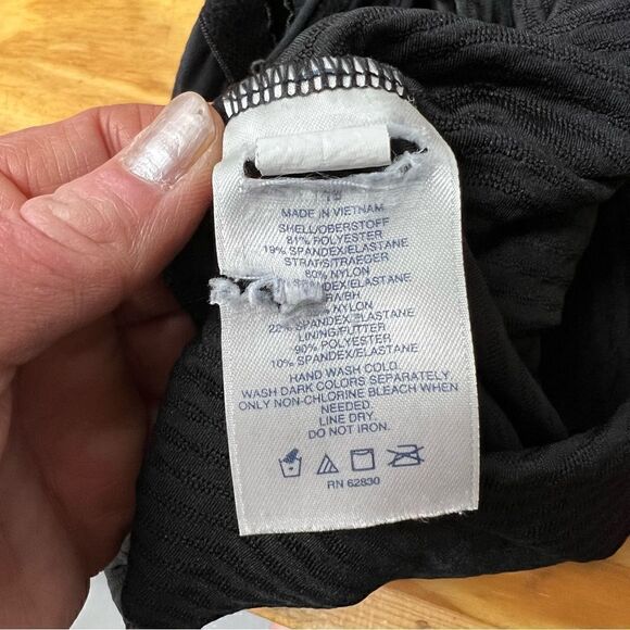 Lands End Solid black textured swim tank with underwire size 16 - Picture 7 of 9